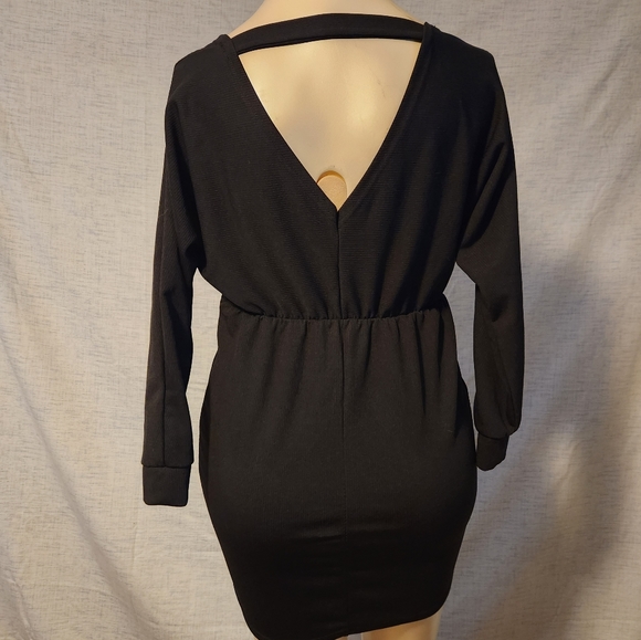 Little black dress - Picture 5 of 6
